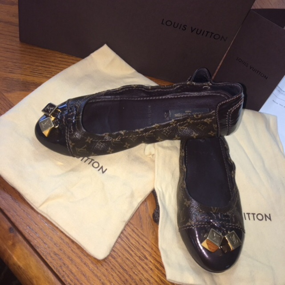 Louis Vuttion ballet flats